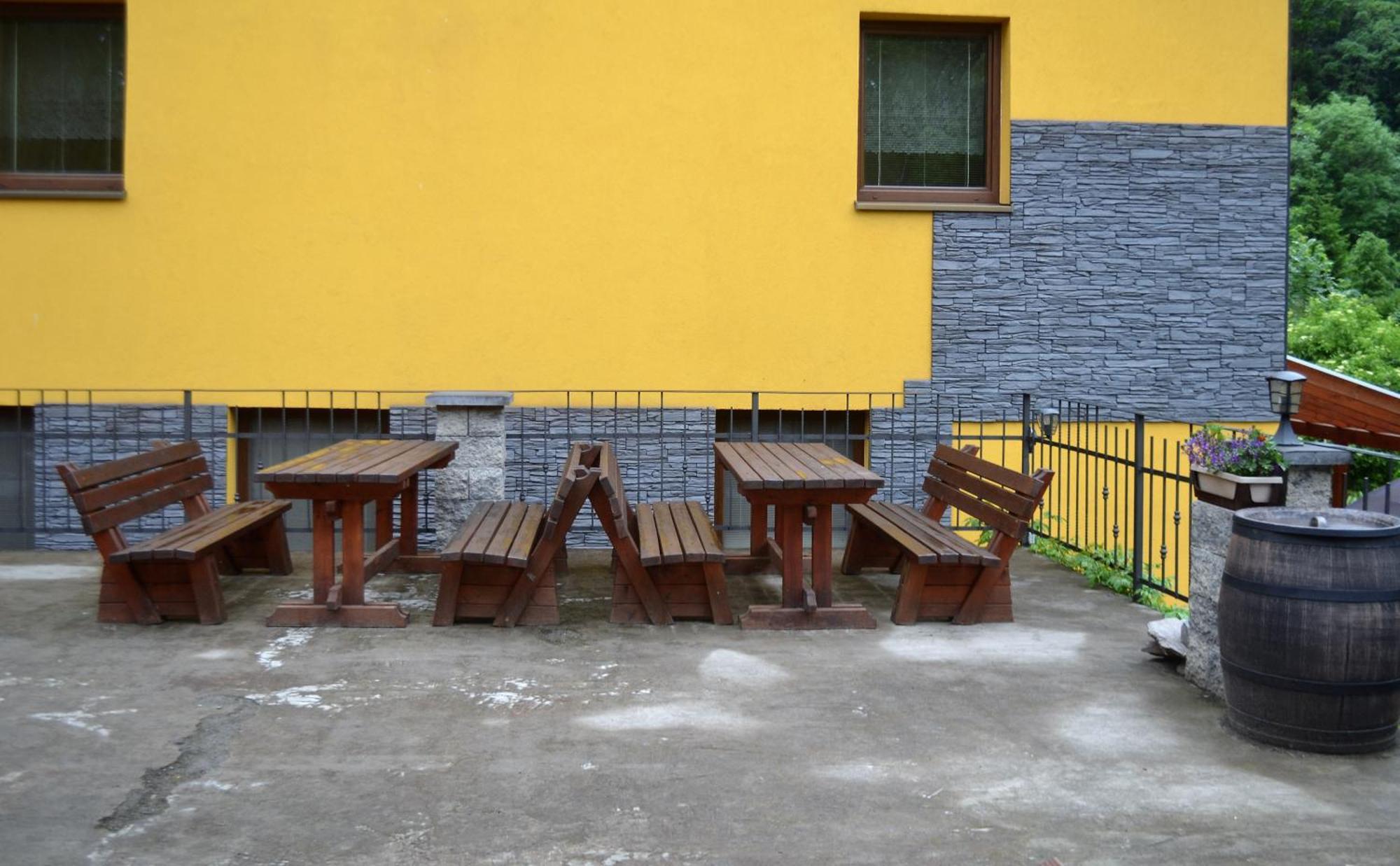 Apartmany Nad Rekou 乌帕河畔斯沃博达 外观 照片